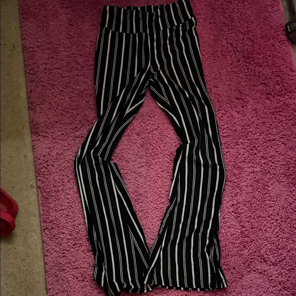 No Boundaries Black & White Striped Lounge Pants